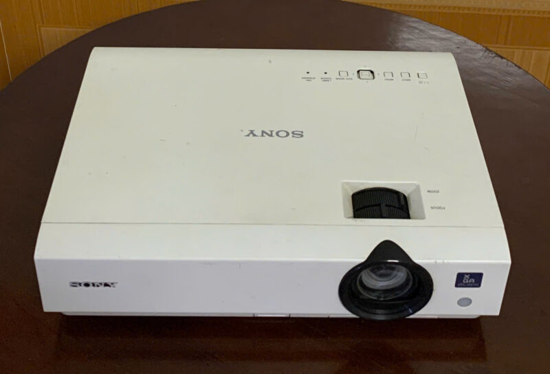 Máy chiếu Sony VPL-DX111