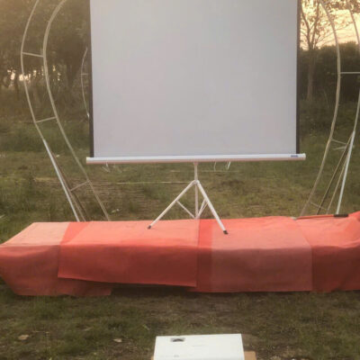 Màn Chiếu 3 Chân 100 Inch Nguyên Hộp, Chính Hãng – Giá Rẻ, Tiện Lợi, Dễ Dàng Di Chuyển